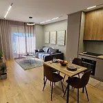 Kris * Tirana