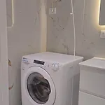 Kris טיראנה