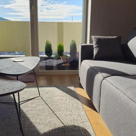 Kris Apartment Tirana