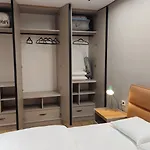 Kris 아파트 티라나