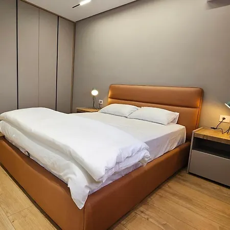 Kris Apartment *