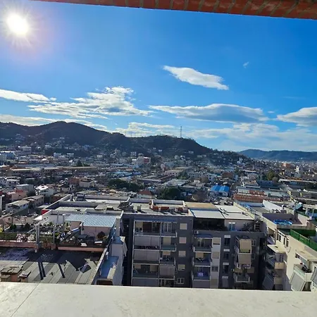 Appartement Kris Tirana