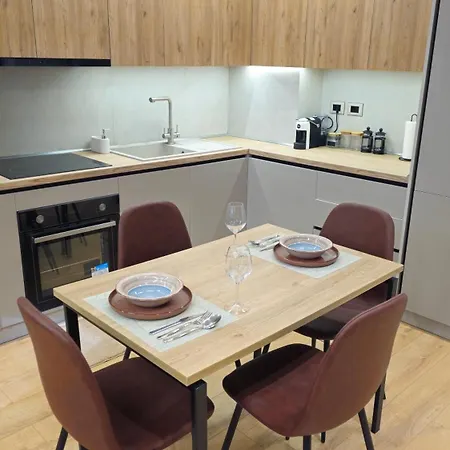 Kris Apartment *