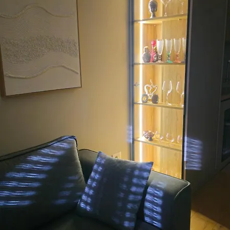 Kris Apartment *