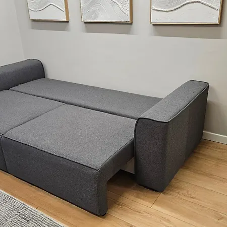 Kris Apartment